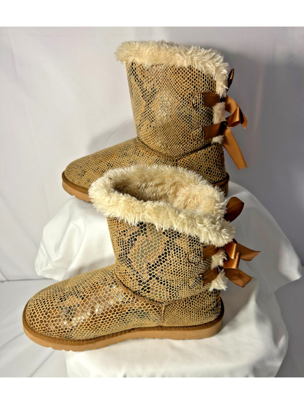 UGG Australia Mini Bailey Bow Snake Skin Print Boots Women's Size 9 Chestnut